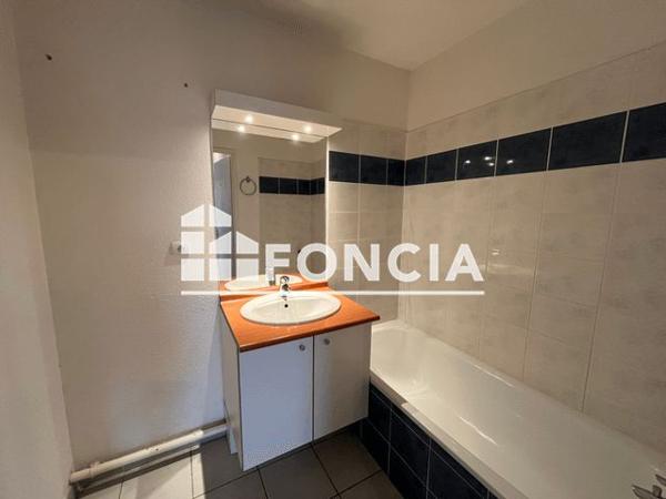 Location Appartement 3 pièces 56.2 m² - IMPASSE DU PONT DE VARS Angouleme 16000