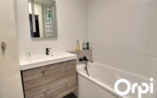 Appartement à louer    3 pièces • 65,63 m2 Montigny-le-Bretonneux