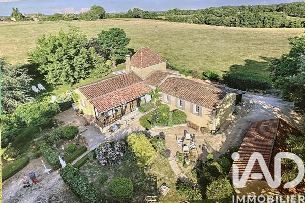 Maison à vendre 6 pièces 133 m² Villefranche-du-Périgord