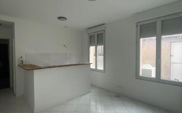 Appartement à louer    1 pièce • 23 m2 Tremblay-en-France