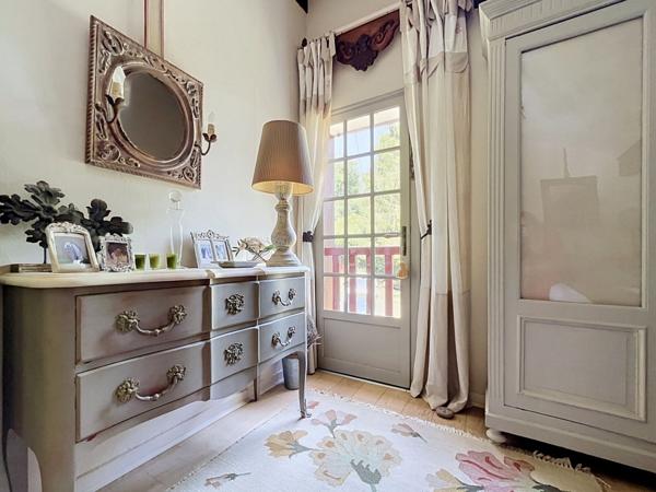 Vente Maison de luxe Saint-Pée-sur-Nivelle 7 Pièces 181 m²
