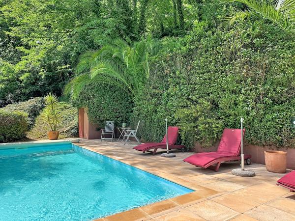 Vente Maison de luxe Saint-Pée-sur-Nivelle 7 Pièces 181 m²