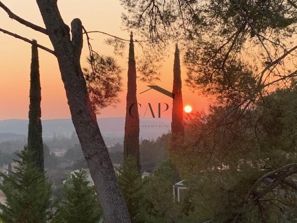 Bouc-Bel-Air (13320) Superbe appartement T3 de 82m2 avec terrasse garage et parking extérieur à BOUC BEL AIR