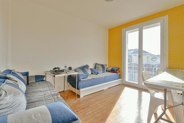 Immeuble
        
        - 200 m² Exclusivité 165 900 €*