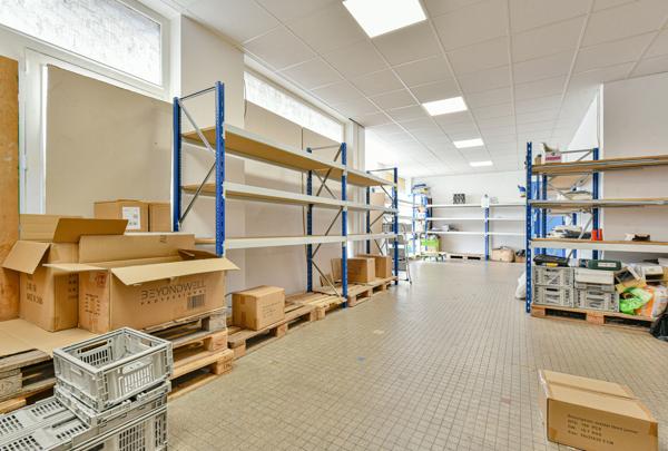 Immeuble
        
        - 200 m² Exclusivité 165 900 €*