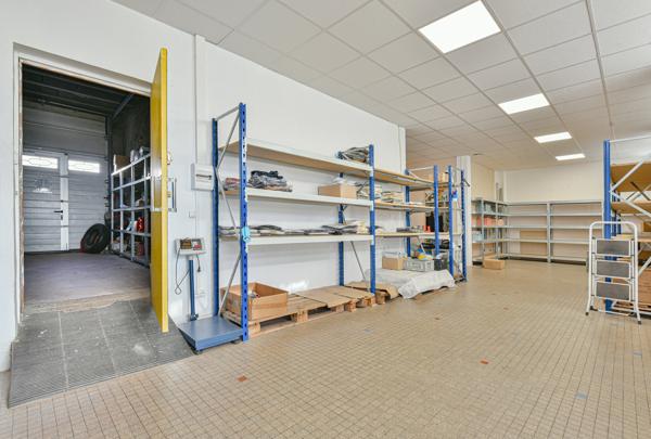 Immeuble
        
        - 200 m² Exclusivité 165 900 €*