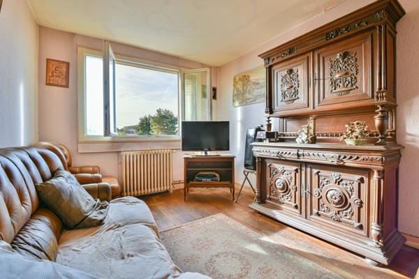 Immeuble
        
        - 200 m² Exclusivité 165 900 €*