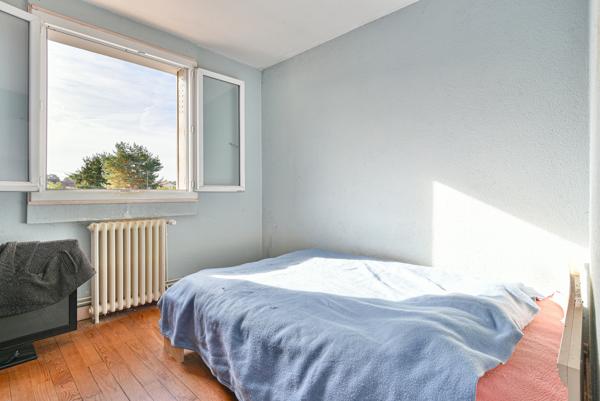 Immeuble
        
        - 200 m² Exclusivité 165 900 €*