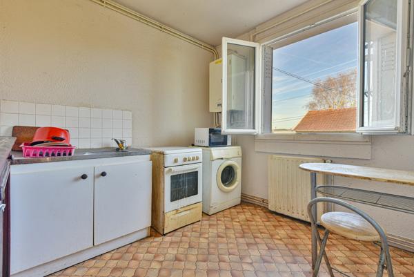 Immeuble
        
        - 200 m² Exclusivité 165 900 €*