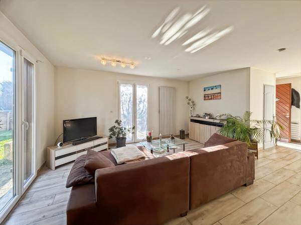 A VENDRE St Genis-Pouilly - Maison individuelle T4