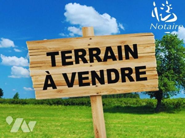 TERRAIN A VENDRE à CAMELIN,
Terrain de 1000m² environ.

Certificat d'Urbanisme Opérationnel: positif