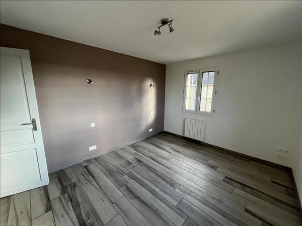Maison à louer 675 € CC DOMME 3 p 79 m² DPE C