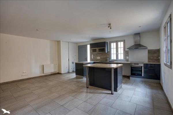 Maison à louer 675 € CC DOMME 3 p 79 m² DPE C