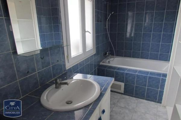 Appartement à louer 3 pièces 83.22m² Rognac (13340)