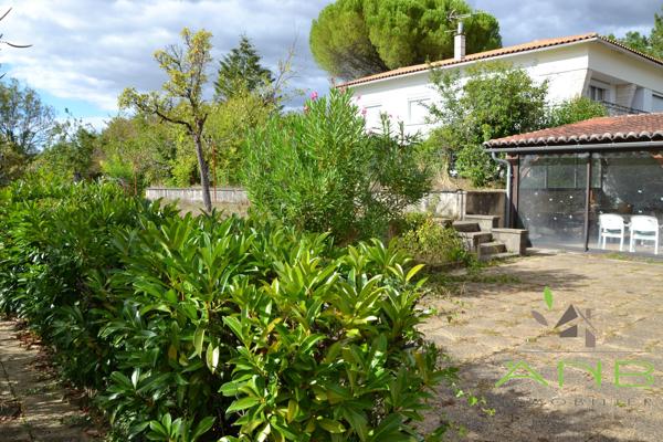 A rénover : Maison des années 50 - Ruelle