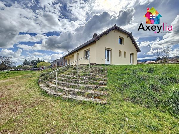 Ambierle (42820) A LOUER - AMBIERLE - MAISON PLAIN PIED, 4 CHAMBRES, TERRAIN ET GRAND GARAGE