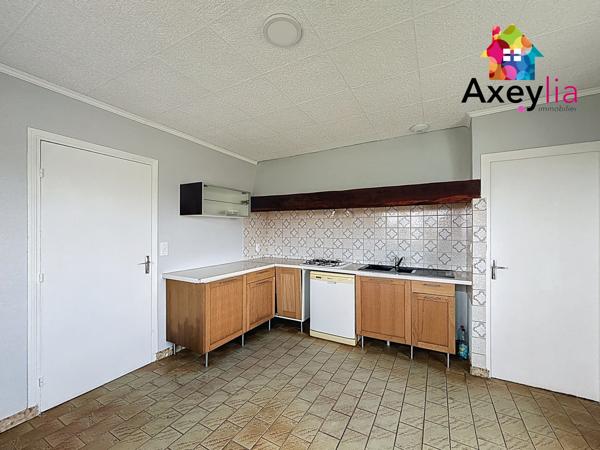 Ambierle (42820) A LOUER - AMBIERLE - MAISON PLAIN PIED, 4 CHAMBRES, TERRAIN ET GRAND GARAGE