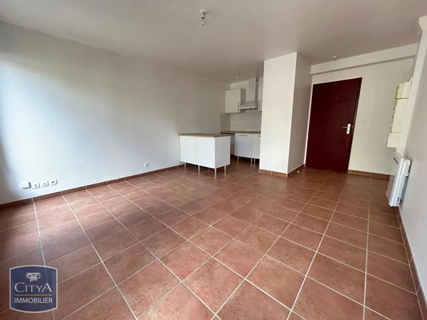 Appartement à louer 2 pièces 36.85m² Épernon (28230)