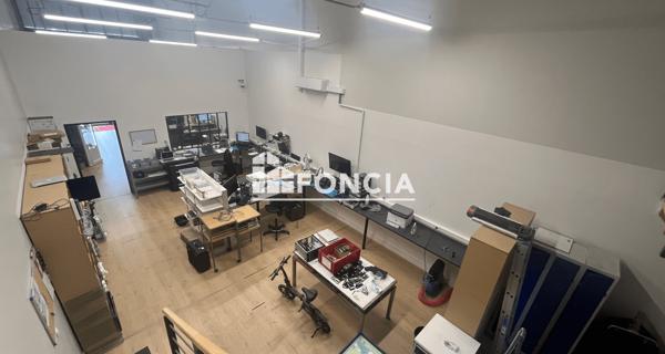 À vendre Local commercial 131 m² - Bessines 79000