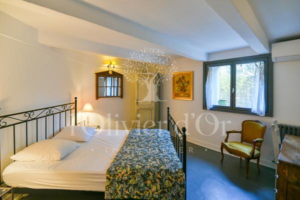 Vaison-la-Romaine (84110) Maison des années 30 rénovée dans quartier prisé