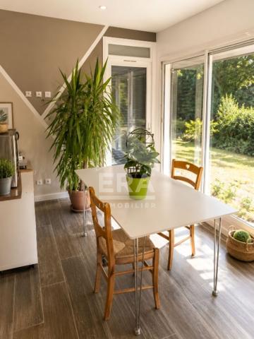Maison 195 m² + Studio 50 m² . Terrain 13 639 m² . Cadre exceptionnel