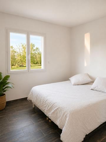 Maison 195 m² + Studio 50 m² . Terrain 13 639 m² . Cadre exceptionnel