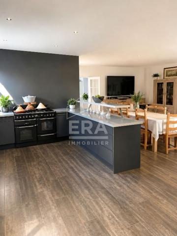 Maison 195 m² + Studio 50 m² . Terrain 13 639 m² . Cadre exceptionnel
