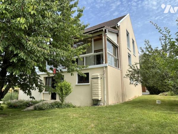LONGEVAS (51470), maison de 8 pièces. Terrain de 1120 m².