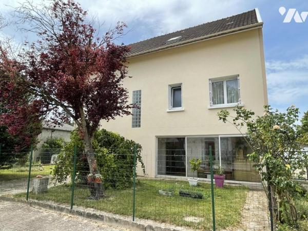 LONGEVAS (51470), maison de 8 pièces. Terrain de 1120 m².