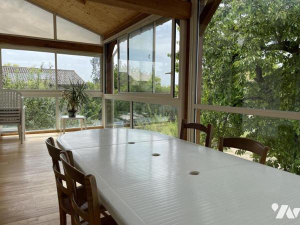 LONGEVAS (51470), maison de 8 pièces. Terrain de 1120 m².