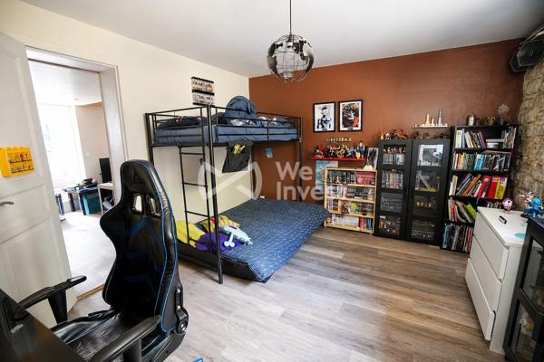 Maison individuelle non mitoyenne avec 3 chambres, terrasse et garage