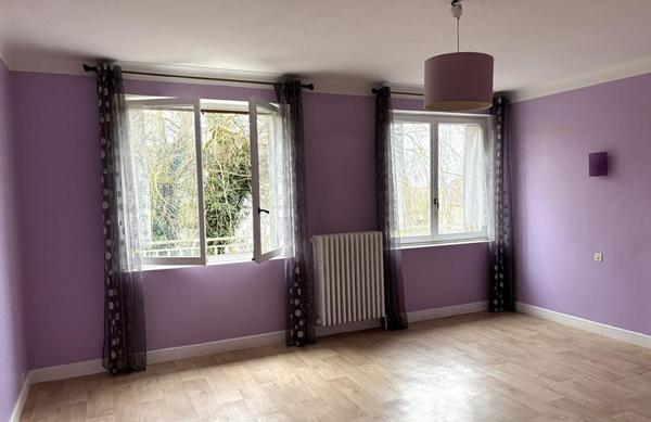 Entre St Galmier et St Héand Maison de ville plus de 450m² de plancher