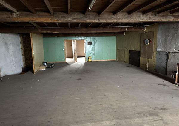 Entre St Galmier et St Héand Maison de ville plus de 450m² de plancher