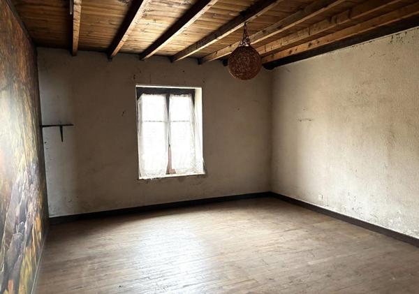 Entre St Galmier et St Héand Maison de ville plus de 450m² de plancher