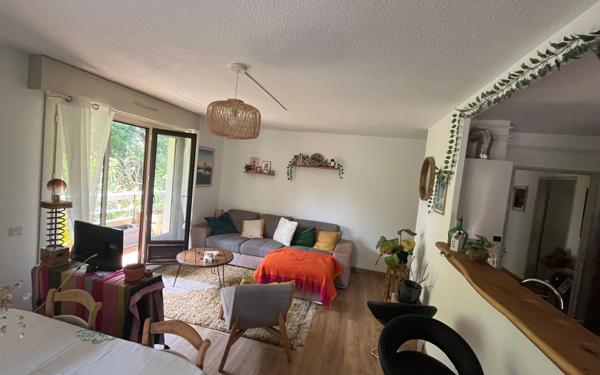 Appartement à vendre    3 pièces • 72 m2 Bayonne