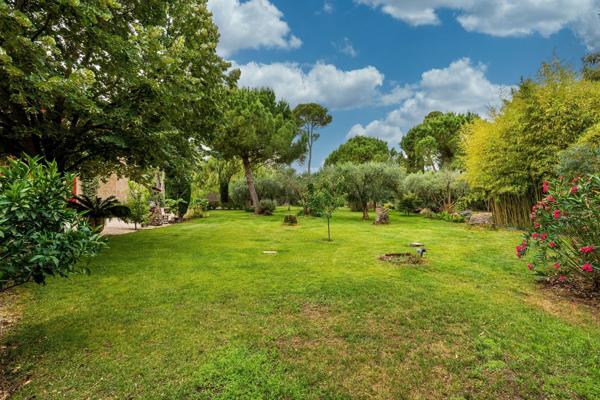 Vente Maison de luxe Béziers 6 Pièces 506 m²