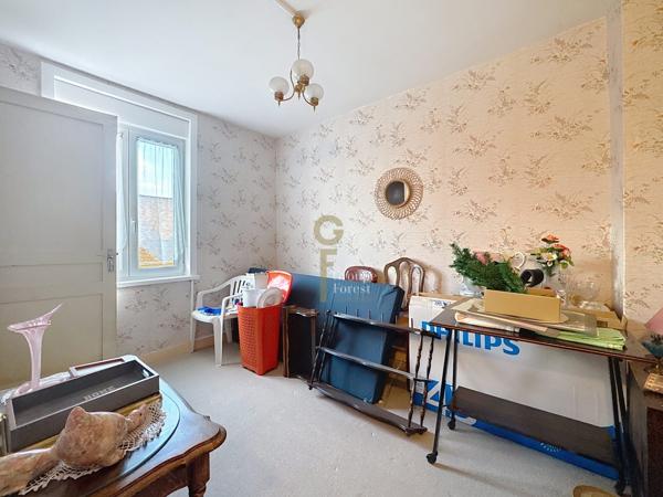 Maison 1930 à rénover secteur recherché proche tram et école européenne