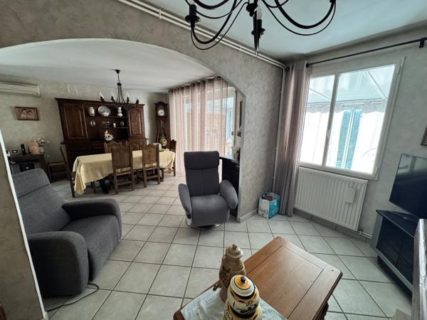 Maison de plain-pied de 84 m² sur 810 m² de terrain