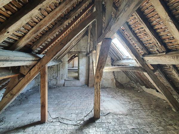 Noyers-sur-Cher : Deux Longères de Charme dans un Havre de Paix!