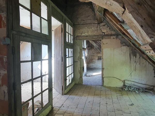 Noyers-sur-Cher : Deux Longères de Charme dans un Havre de Paix!