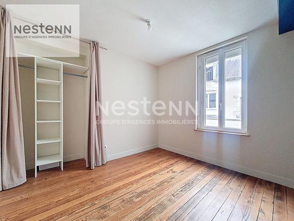 ORLEANS ILLIERS / COLOMBIER - MAISON DE VILLE - 85M² - 2CHAMBRES + 1BUREAU - COUR INTERIEURE PRIVEE - GRENIER - TOUTES LES COMMODITES à proximité !