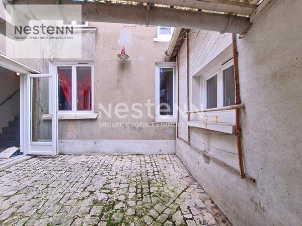 ORLEANS ILLIERS / COLOMBIER - MAISON DE VILLE - 85M² - 2CHAMBRES + 1BUREAU - COUR INTERIEURE PRIVEE - GRENIER - TOUTES LES COMMODITES à proximité !