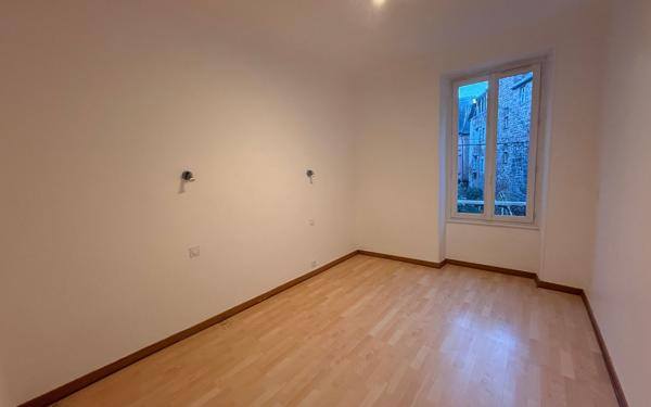 Appartement à louer    3 pièces •  Marcillac-Vallon