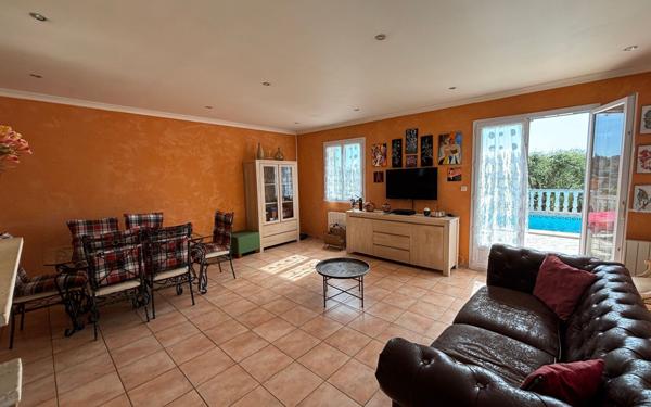 Maison à vendre    5 pièces •  Poulx