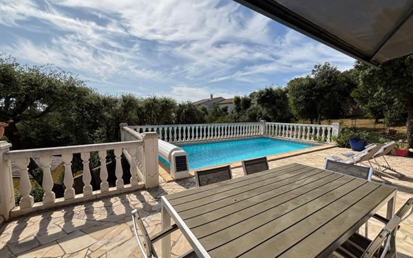 Maison à vendre    5 pièces •  Poulx