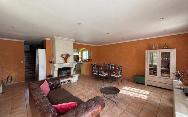 Maison à vendre    5 pièces •  Poulx