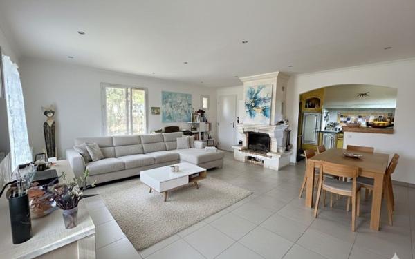 Maison à vendre    5 pièces •  Poulx