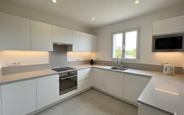 Maison à vendre    5 pièces •  Poulx