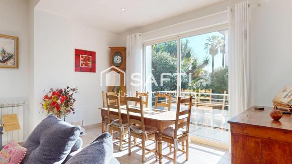 Maison d’architecte – Centre-ville de Hyères au calme absolu