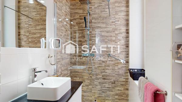 Maison d’architecte – Centre-ville de Hyères au calme absolu